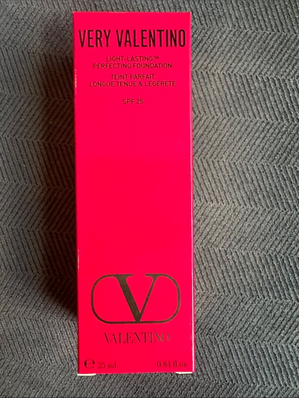 Valentino Very Valentino Light-Lasting Perfecting Foundation - MN3